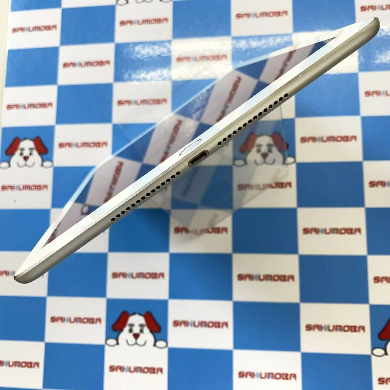 iPad Air 第2世代 Wi-Fi+Cellularモデル 16GB シルバー MGH72J/A SoftBank 訳あり品
