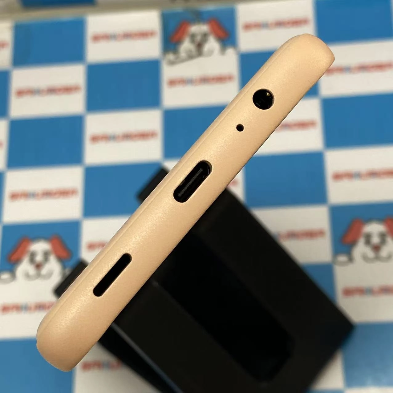 arrows We2 64GB ライトオレンジ F-52E docomo版SIMフリー 美品