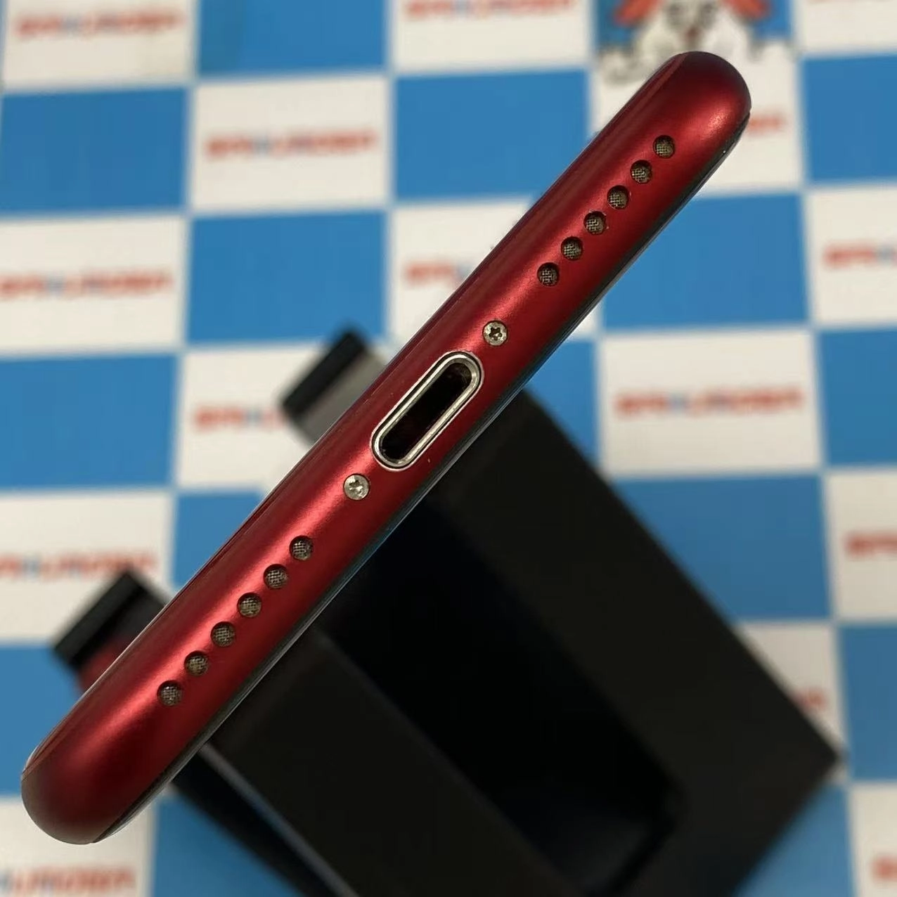 iPhoneSE 第3世代 64GB Product Red MMYE3J/A docomo版SIMフリー
