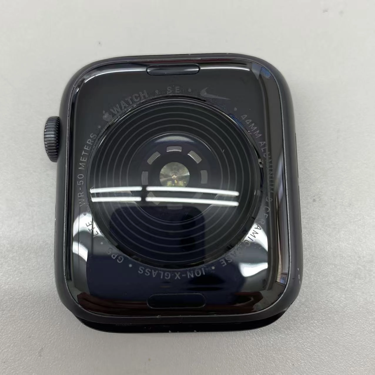 Apple Watch SE 第1世代 44mm GPSモデル 32GB スペースグレイ MG0A3J/A 訳あり品