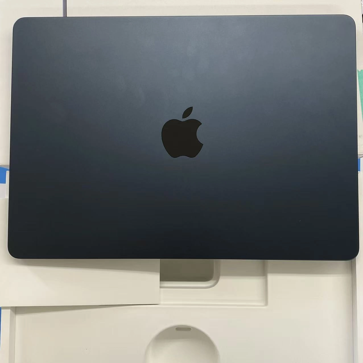 MacBook Air 13インチ Mid2022 Apple M2 (CPU:8C/GPU:8C)8GB/256GB MLY33J/A ミッドナイト