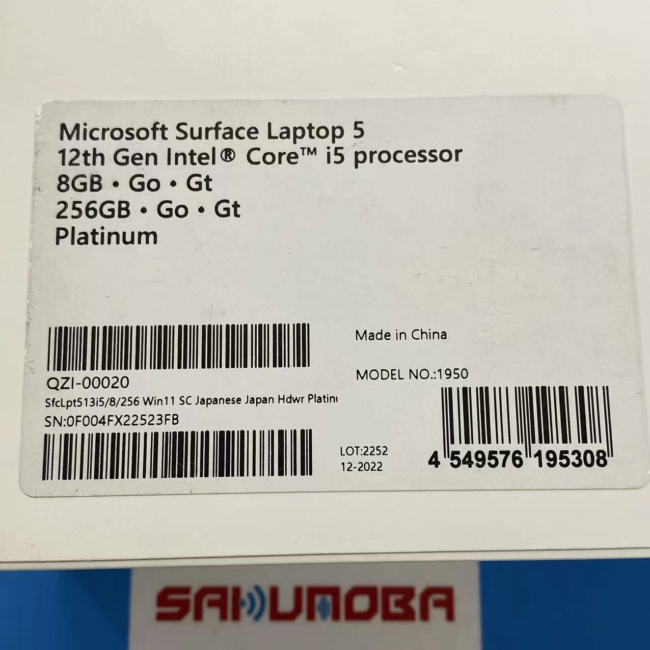 Surface Laptop 5 13.5インチ 8GB/256GB プラチナ QZI-00020 極美品