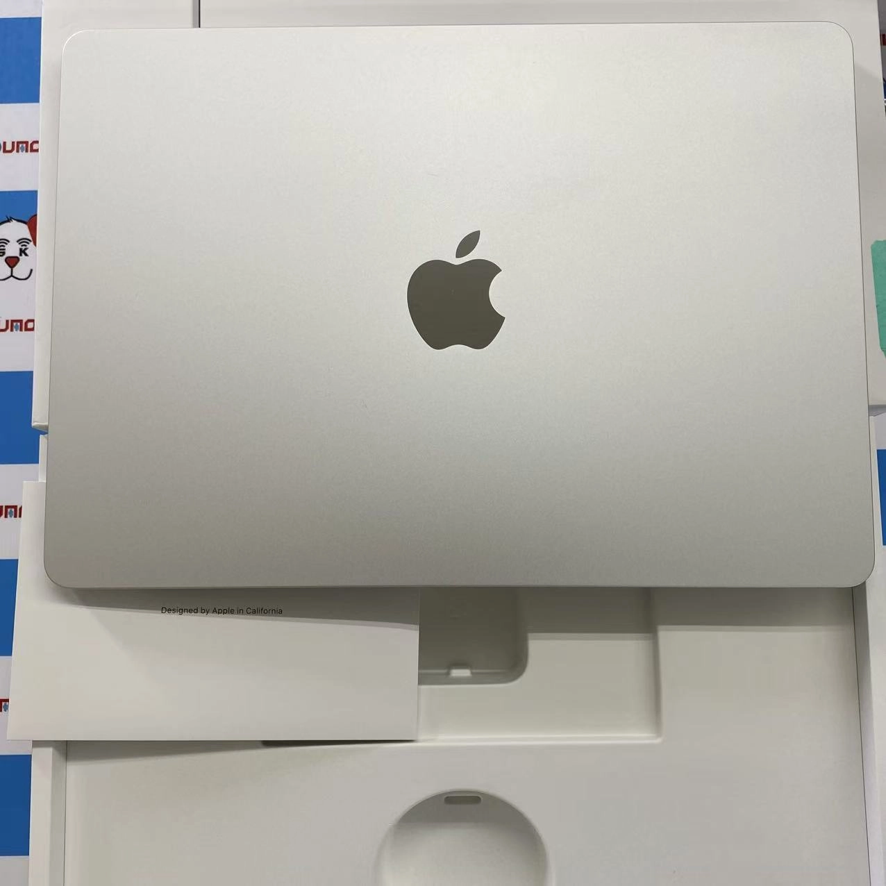 MacBook Air 13インチ Mid2022 Apple M2 (CPU:8C/GPU:10C)8GB 512GB シルバー MLY03J/A 美品