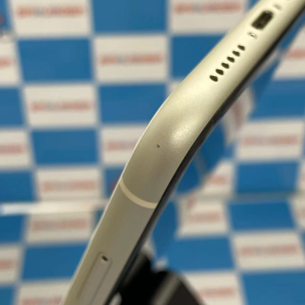 iPhone11 256GB ホワイト MWM82J/A SoftBank版SIMフリージャンク品
