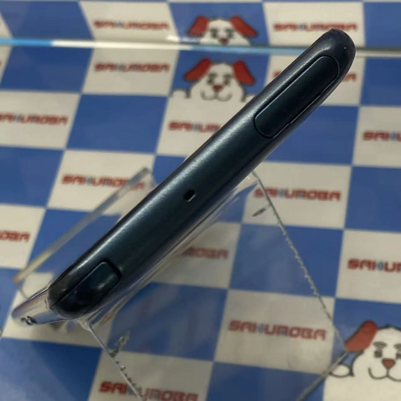 arrows Be3 32GB ブラック F-02L docomo版SIMフリー
