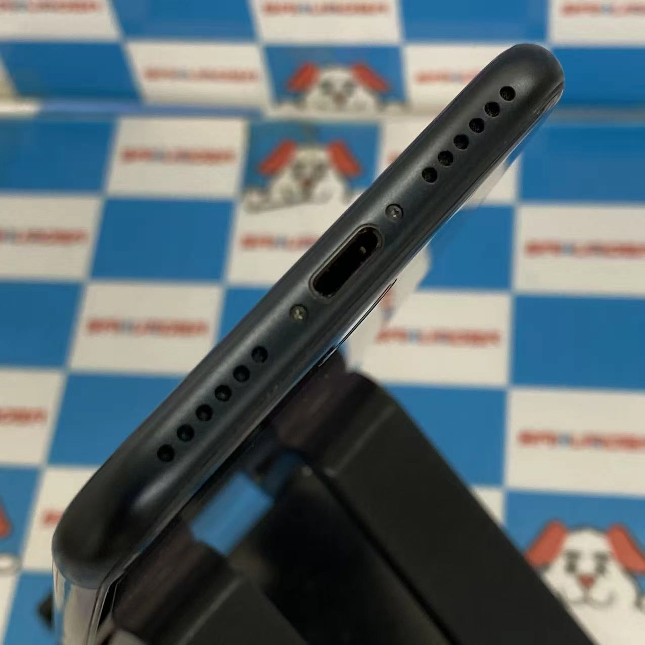 iPhoneSE 第3世代 64GB ミッドナイト MMYC3J/A SoftBank版SIMフリー極美品