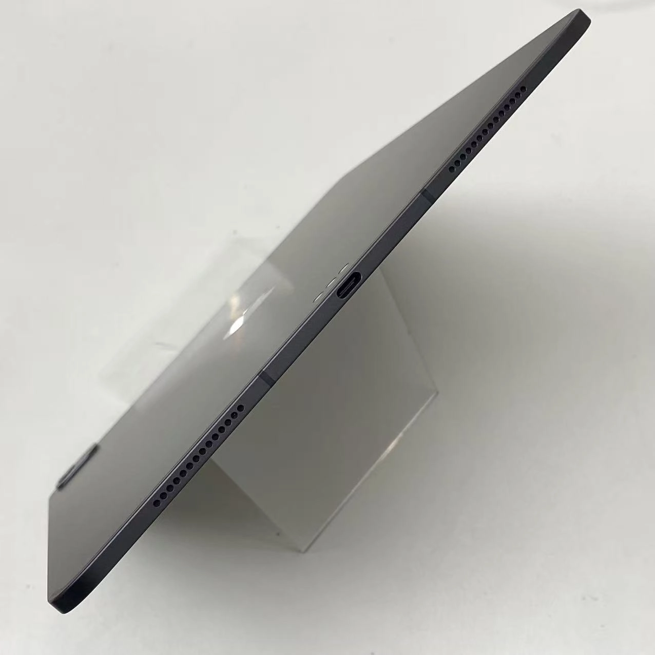 iPad Pro 13インチ 第1世代 Wi-Fi + Cellular 256GB MVXR3J/A AU版SIMフリー 新品同様 スペースブラック au