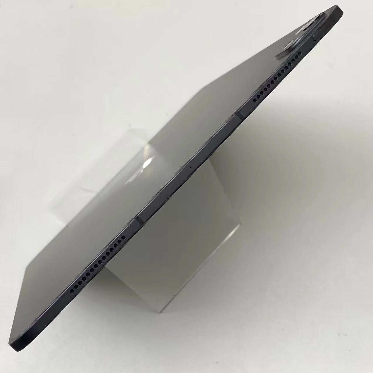 iPad Pro 13インチ 第1世代 Wi-Fi + Cellular 256GB MVXR3J/A AU版SIMフリー 新品同様 スペースブラック au