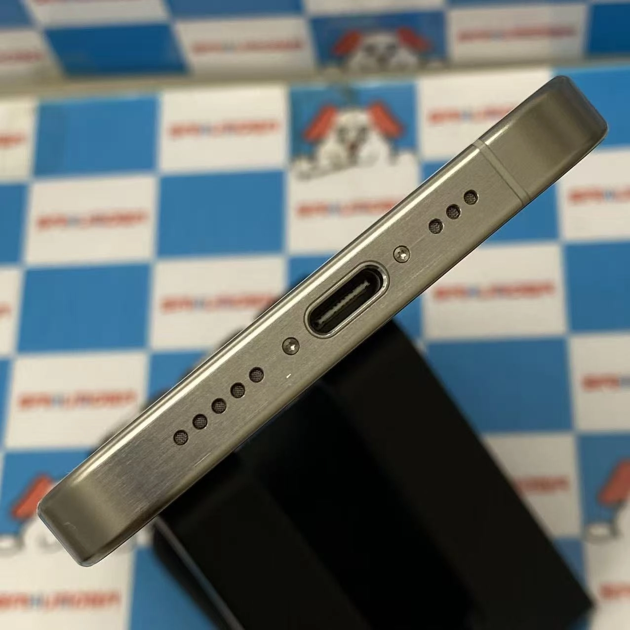 iPhone15 Pro 128GB ホワイトチタニウム MTU83J/A docomo版SIMフリー
