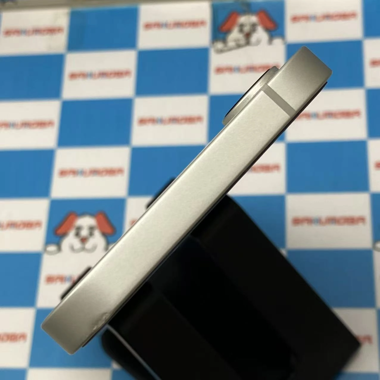 iPhone 16e 256GB ホワイト MD1W4J/A SIMフリー 美品