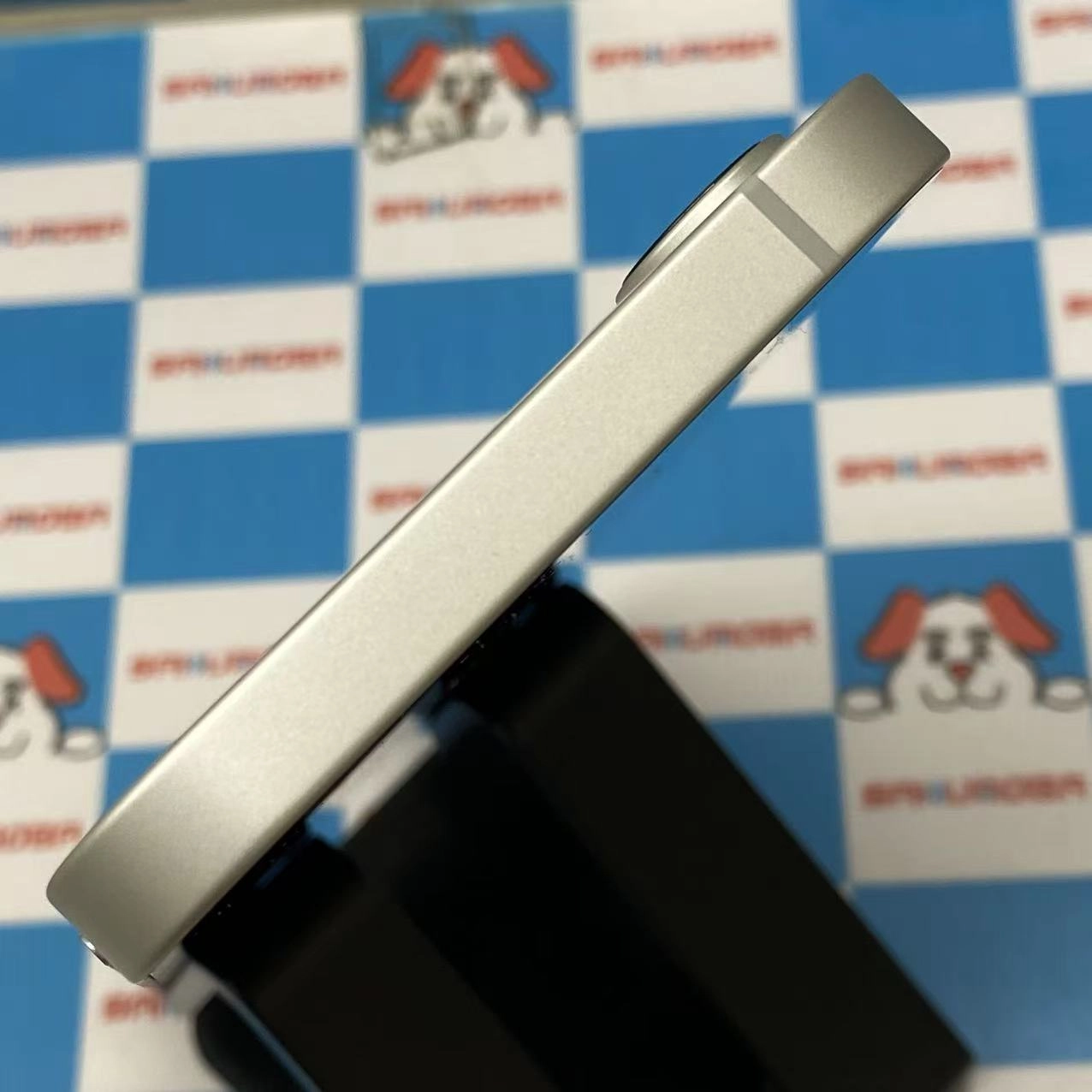iPhone 16e 256GB ホワイト MD1W4J/A SIMフリー 新品同様