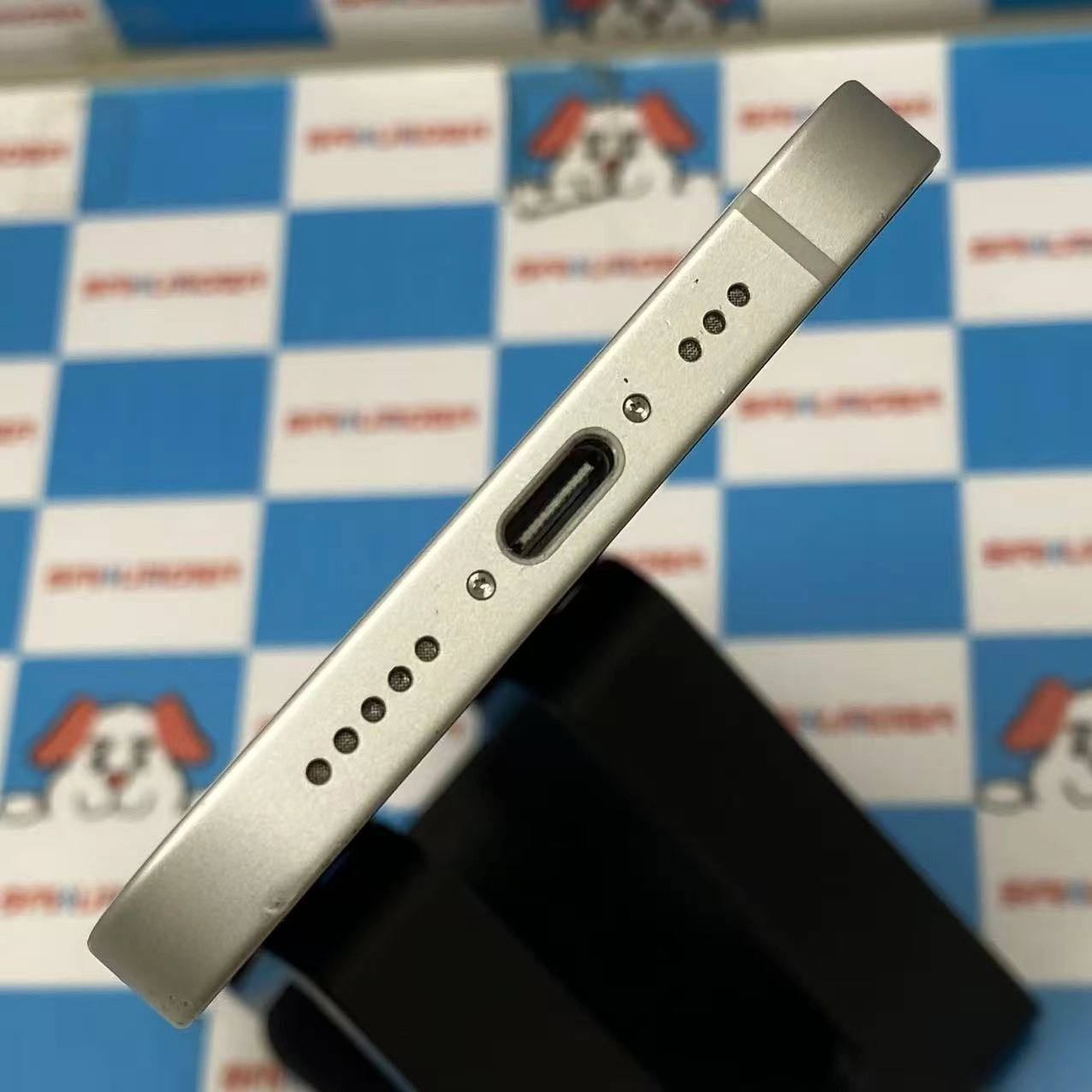 iPhone 16e 128GB ホワイト MD1R4J/A SoftBank版SIMフリー