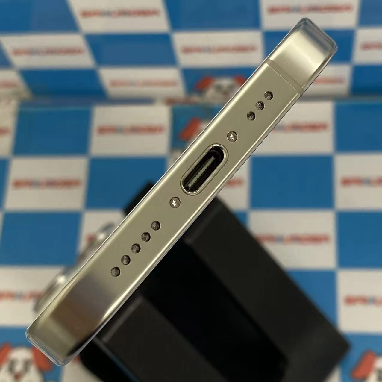iPhone16 Pro 1TB ホワイトチタニウム MYN93J/A Apple版SIMフリー 美品