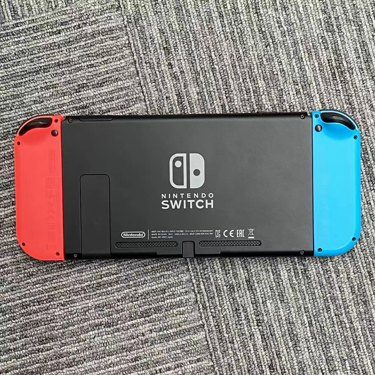 Nintendo Switch 2019年モデル 32GB ネオンブルー&times;ネオンレッド HAC-001 美品
