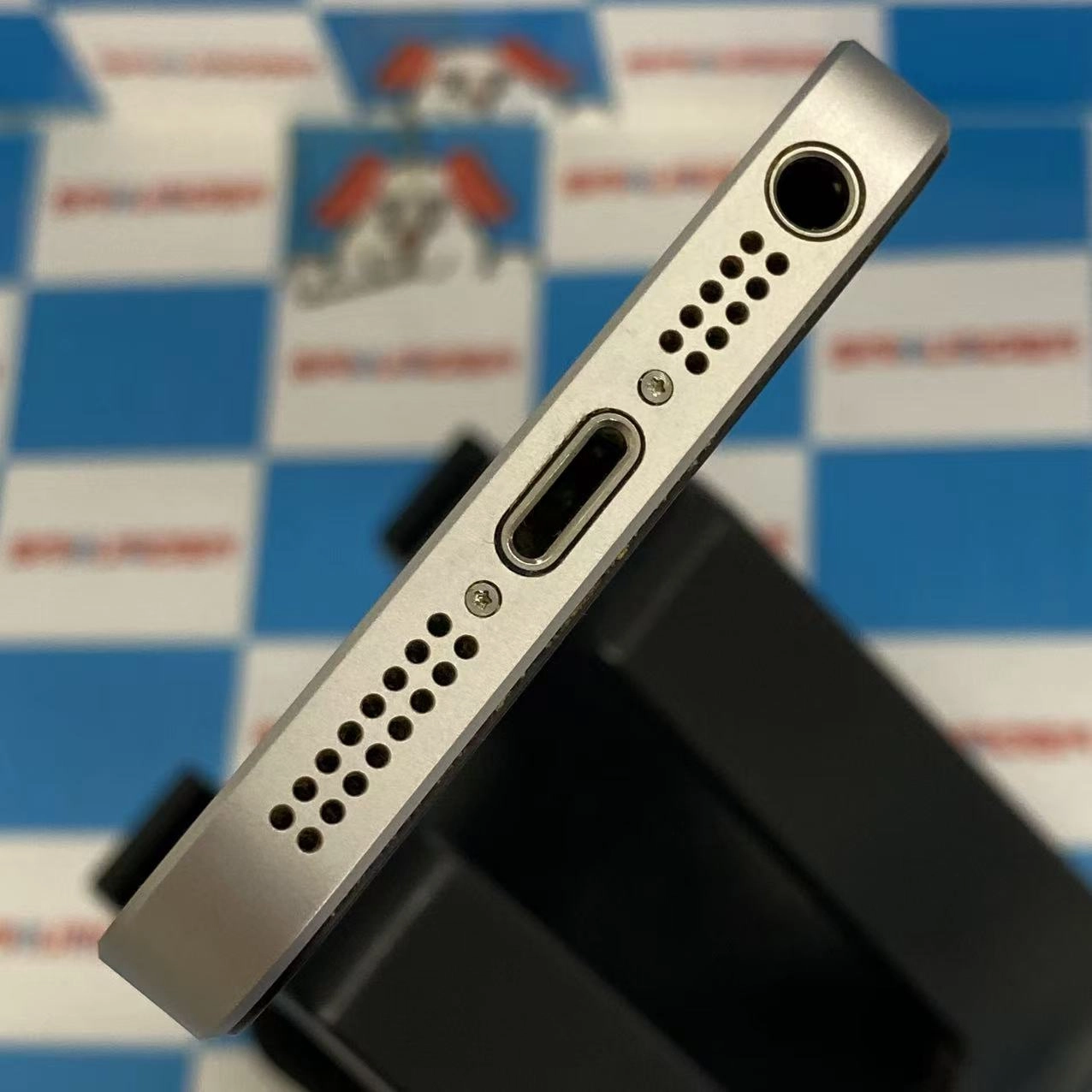 iPhoneSE 16GB スペースグレイ NLLN2J/A Apple版SIMフリー  訳あり品