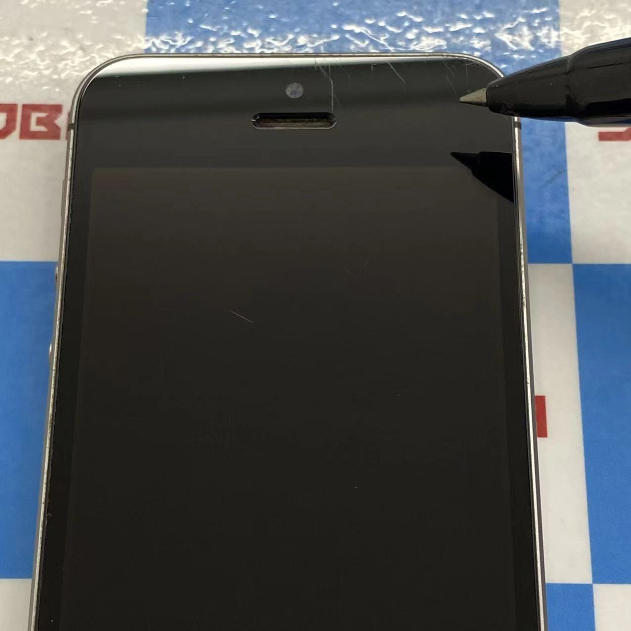 iPhoneSE 16GB スペースグレイ NLLN2J/A Apple版SIMフリー  訳あり品