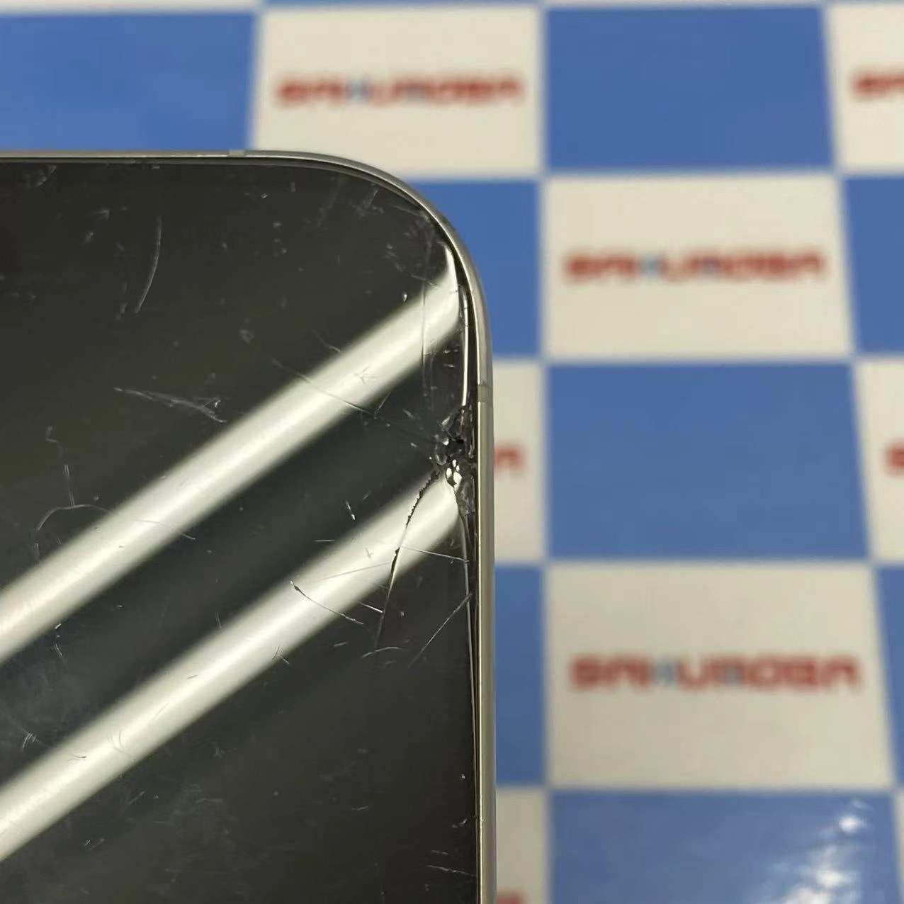 iPhone15 Pro Max 1TB ホワイトチタニウム NU703J/A AU版SIMフリー ジャンク品
