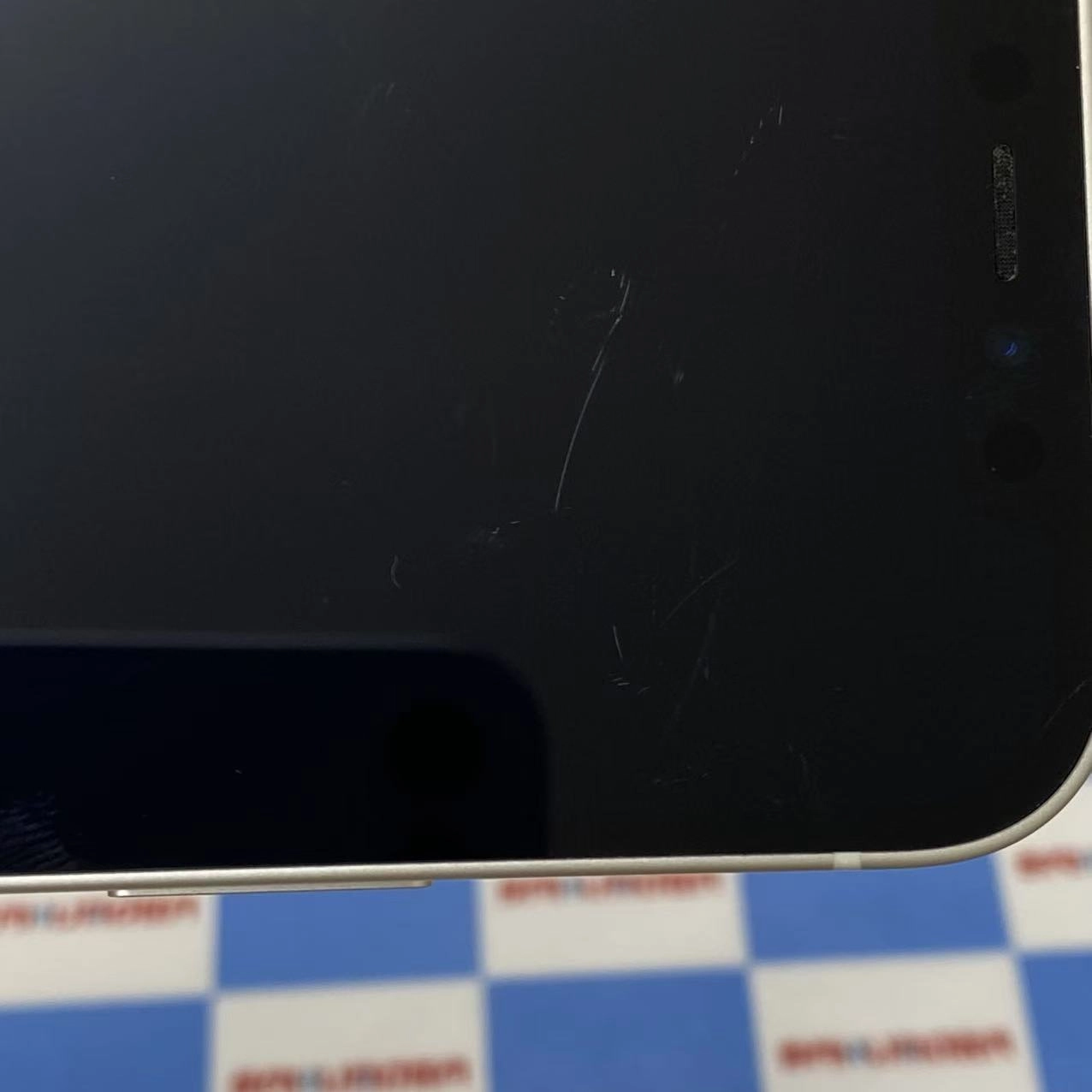 iPhone12 64GB ホワイト MGHP3J/A AU版SIMフリー au