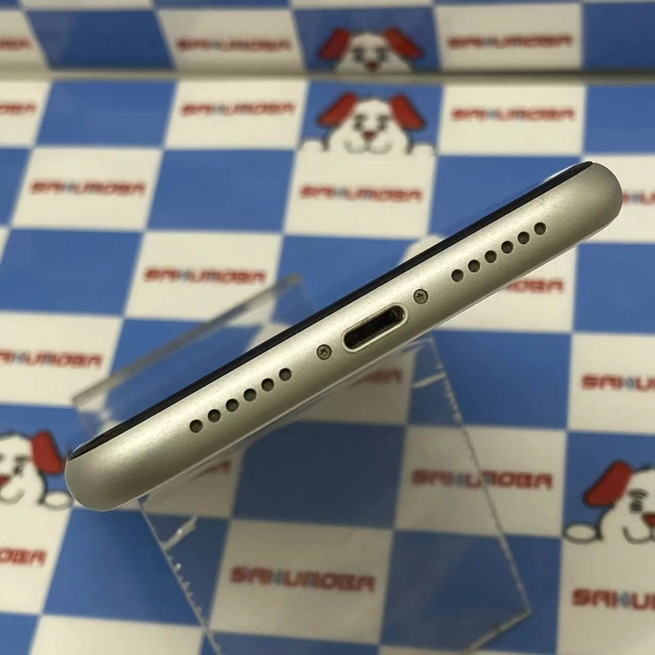 iPhoneXR 64GB ホワイト MT032J/A AU版SIMフリー