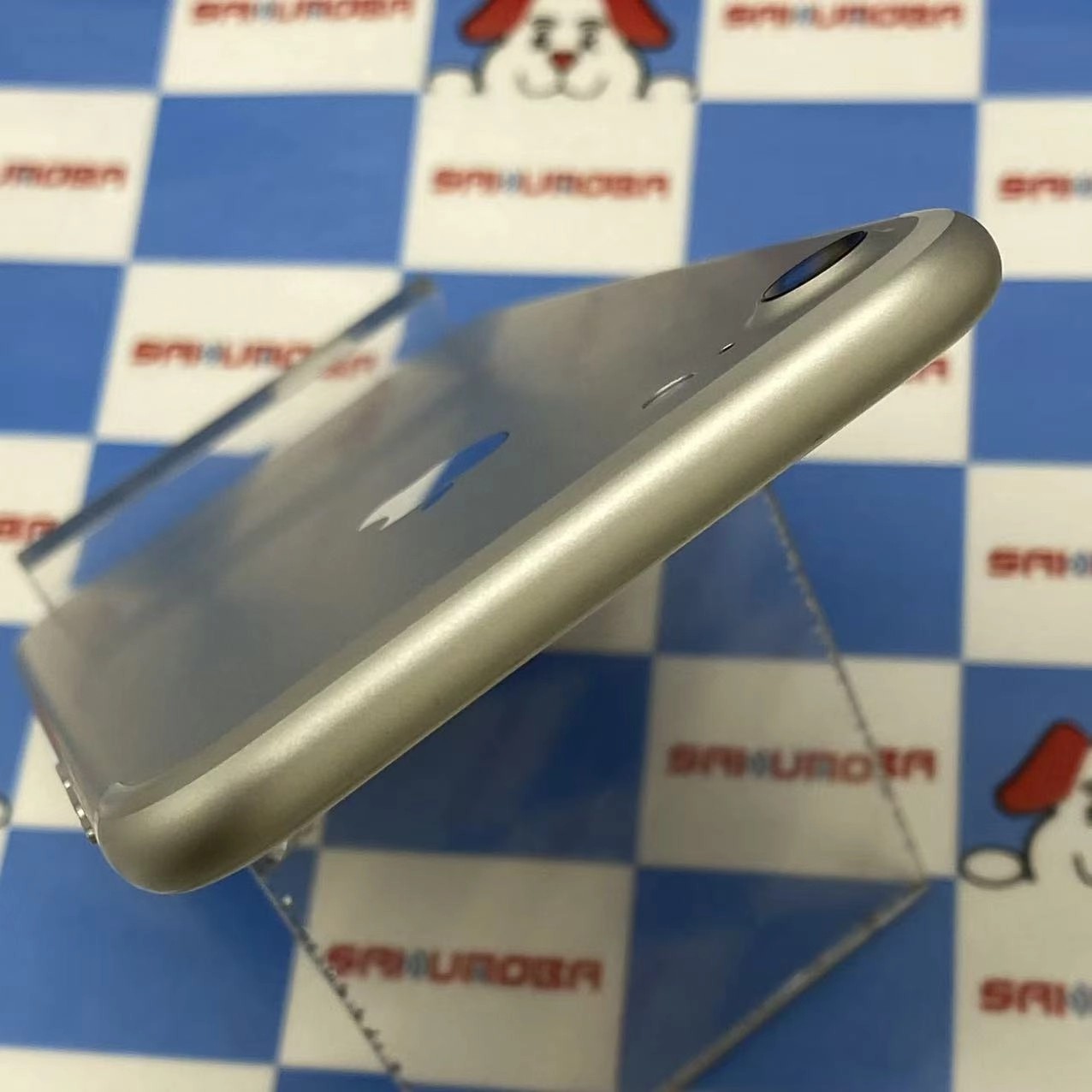 iPhone7 32GB シルバー MNCF2J/A AU版SIMフリー美品 au