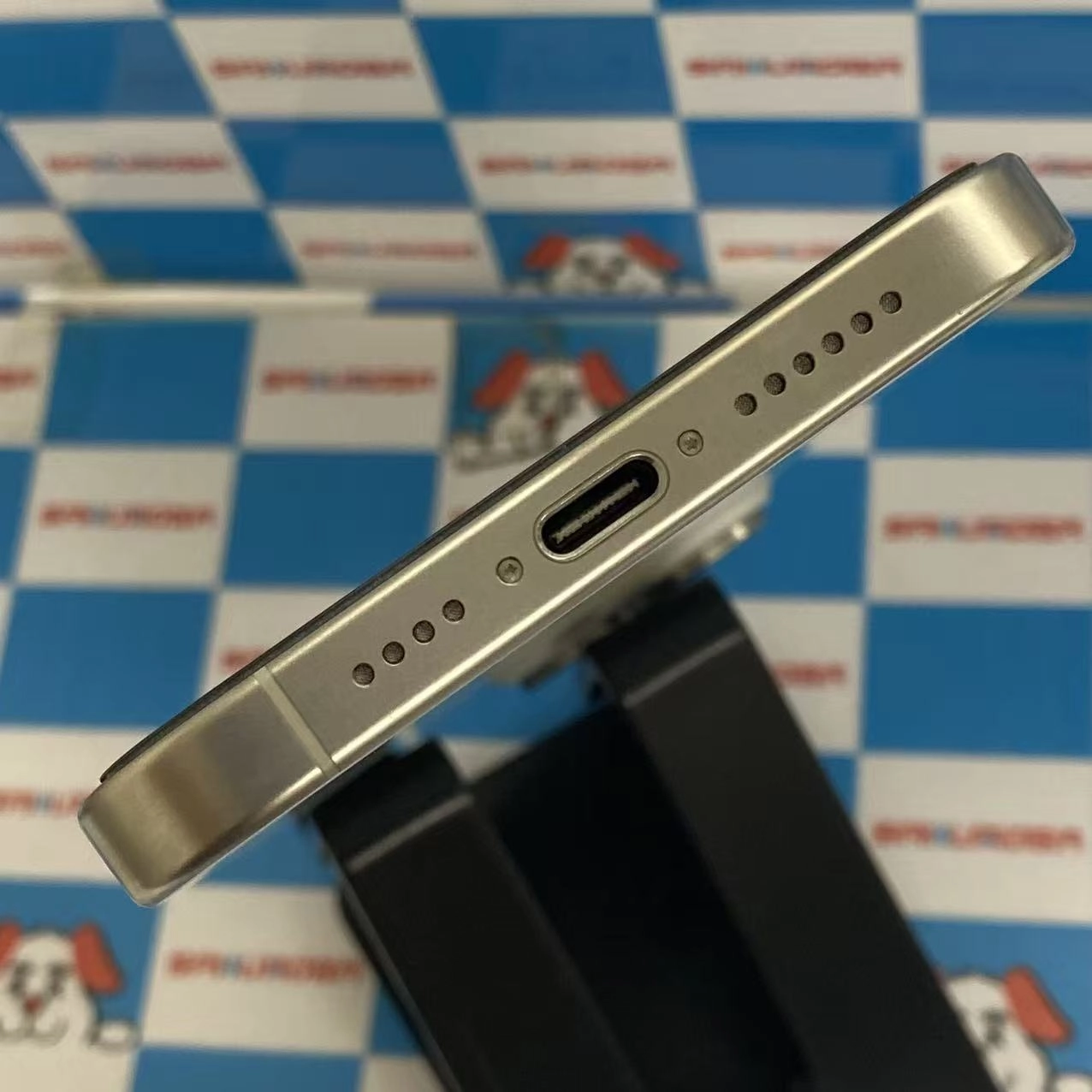 iPhone15 Pro Max 1TB ホワイトチタニウム MU703J/A SIMフリー極美品