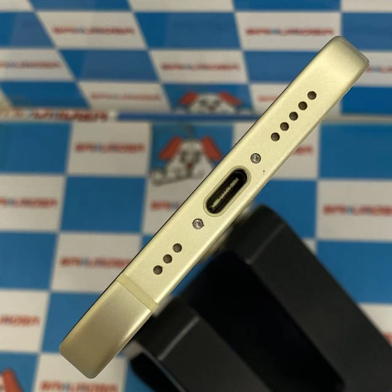 iPhone15 128GB イエロー MTMK3J/A docomo版SIMフリー