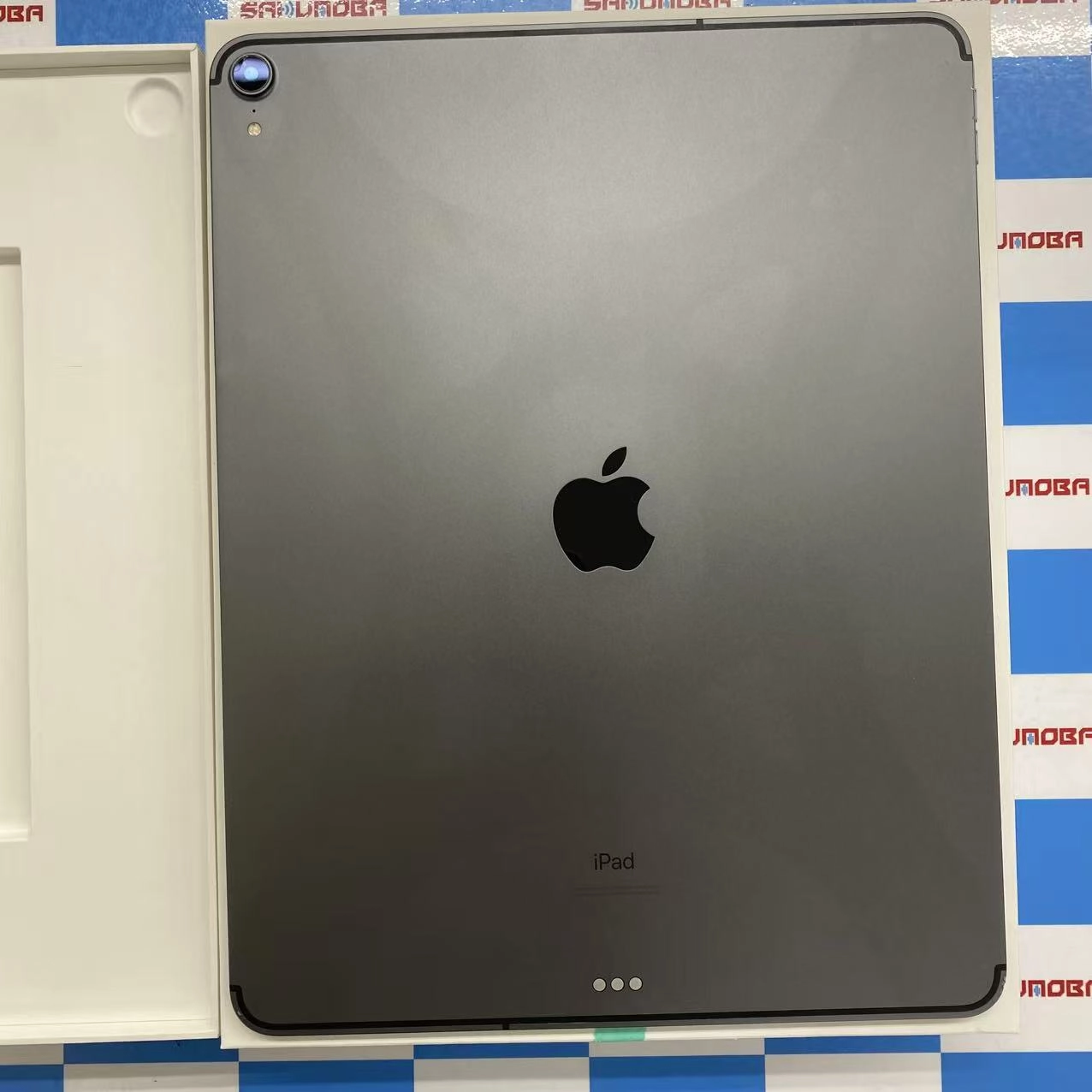 iPad Pro 12.9インチ 第3世代 Wi-Fi+Cellular モデル 64GB スペースグレイ MTHJ2J/A au 訳あり品