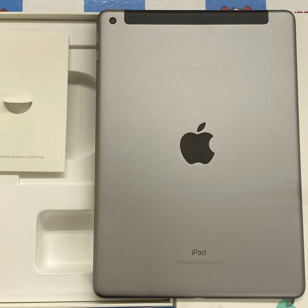 iPad 第5世代 Wi-Fi+Cellularモデル 32GB スペースグレイ MP1J2J/A AU版SIMフリー ジャンク品 au