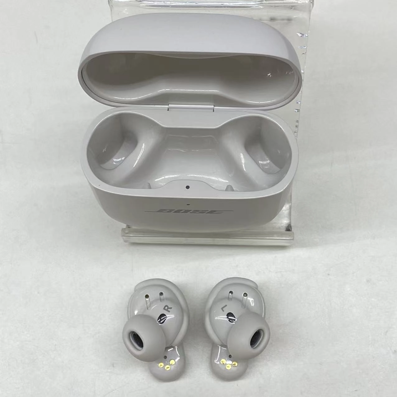 Bose QuietComfort&reg; Earbuds II ホワイトスモーク 441408
