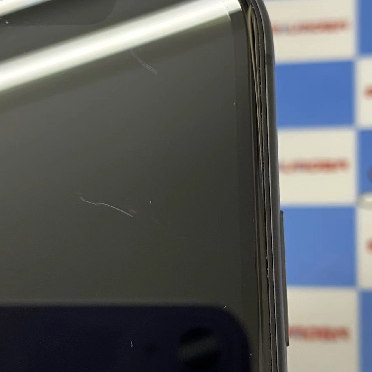 iPhone11 256GB ブラック MWM72J/A AU版SIMフリー au
