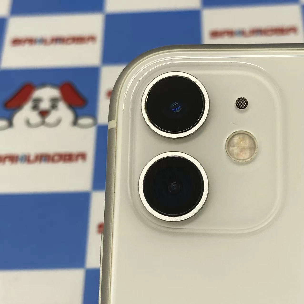 iPhone11 256GB ホワイト MWM82J/A docomo版SIMフリー