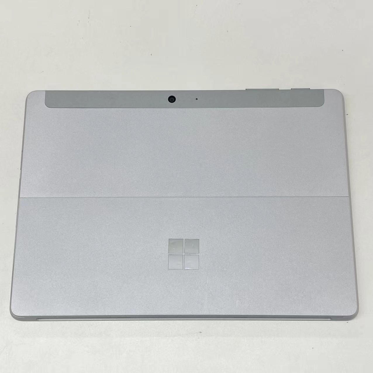 Surface Go 2 Wi-Fiモデル 4425Y 1.7GHz 8GB/128GB プラチナ STQ-00012 美品