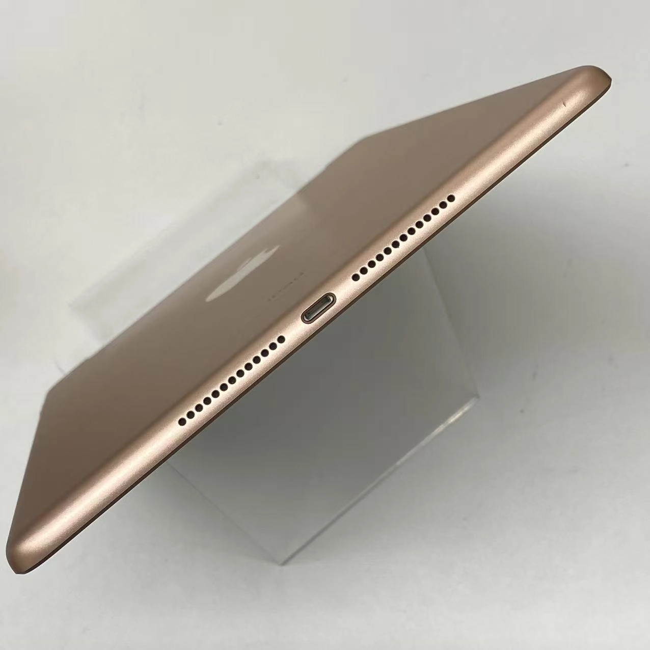 iPad 第6世代 Wi-Fi+Cellularモデル 32GB ゴールド MRM02J/A SoftBank版SIMフリー ジャンク品