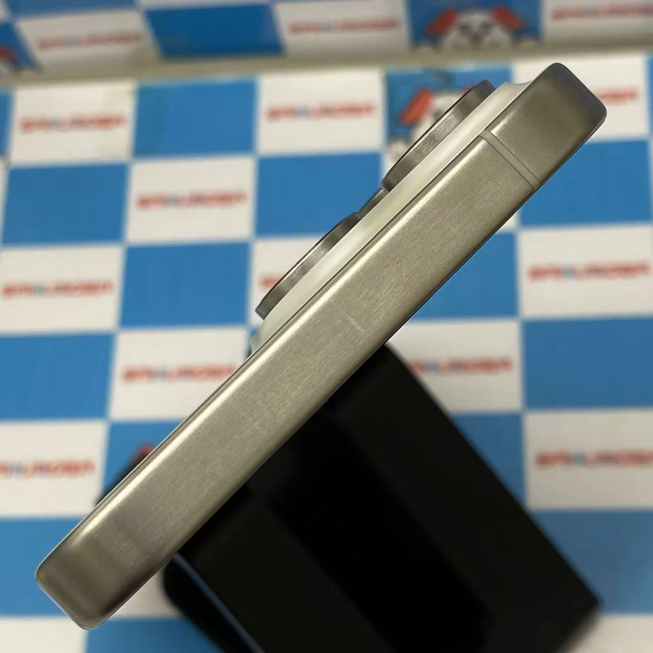 iPhone15 Pro Max 512GB ホワイトチタニウム MU6V3J/A SIMフリー 美品
