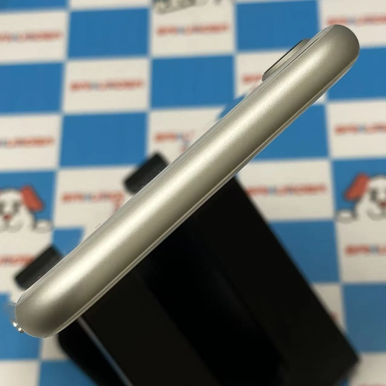 iPhone8 64GB シルバー MQ792J/A docomo版SIMフリー ジャンク品