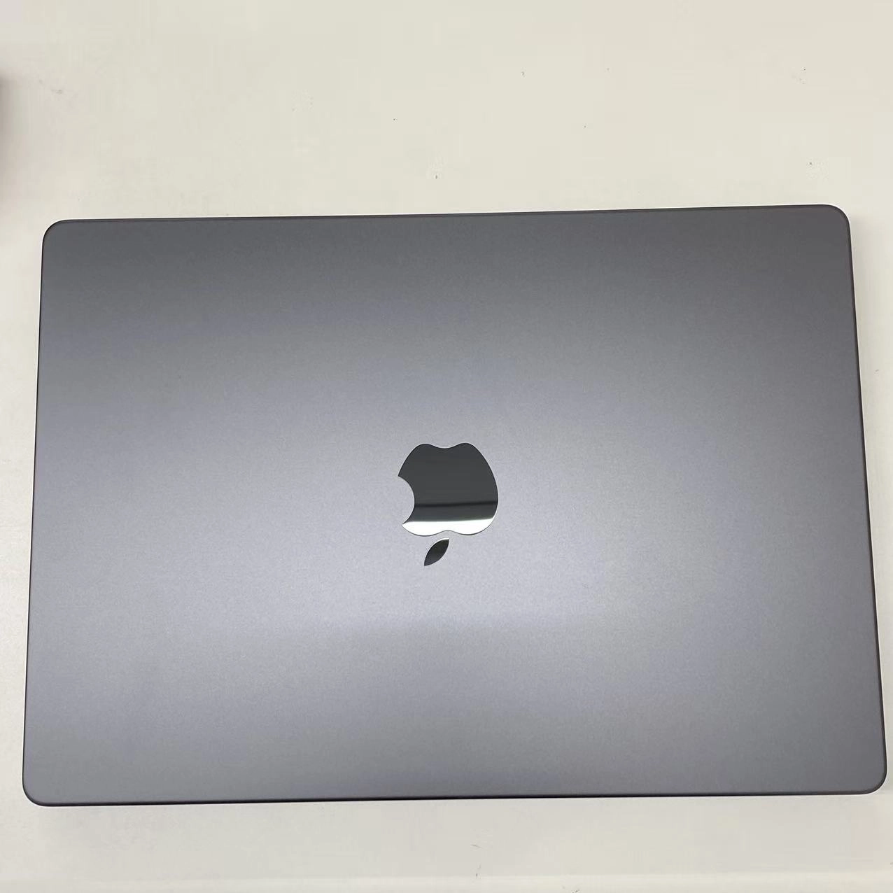 MacBook Pro 14インチ M3 Pro 2023 (CPU:11C/GPU:14C)18GB/1TB スペースブラック 極美品 SIMフリー