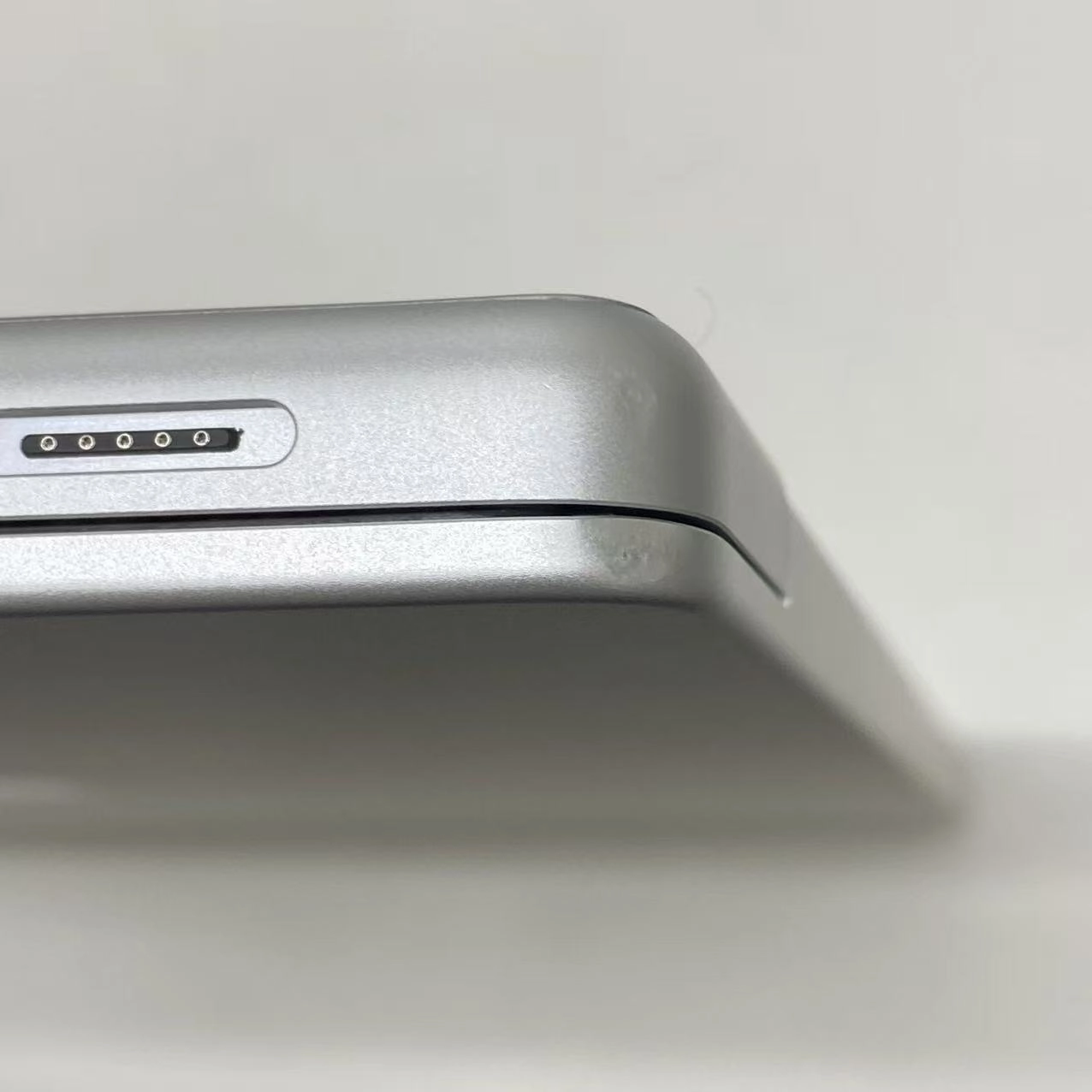MacBook Pro 14インチ Late2023 Apple M3 (CPU:8C/GPU:10C)8GB/512GB シルバー MR7J3J/A