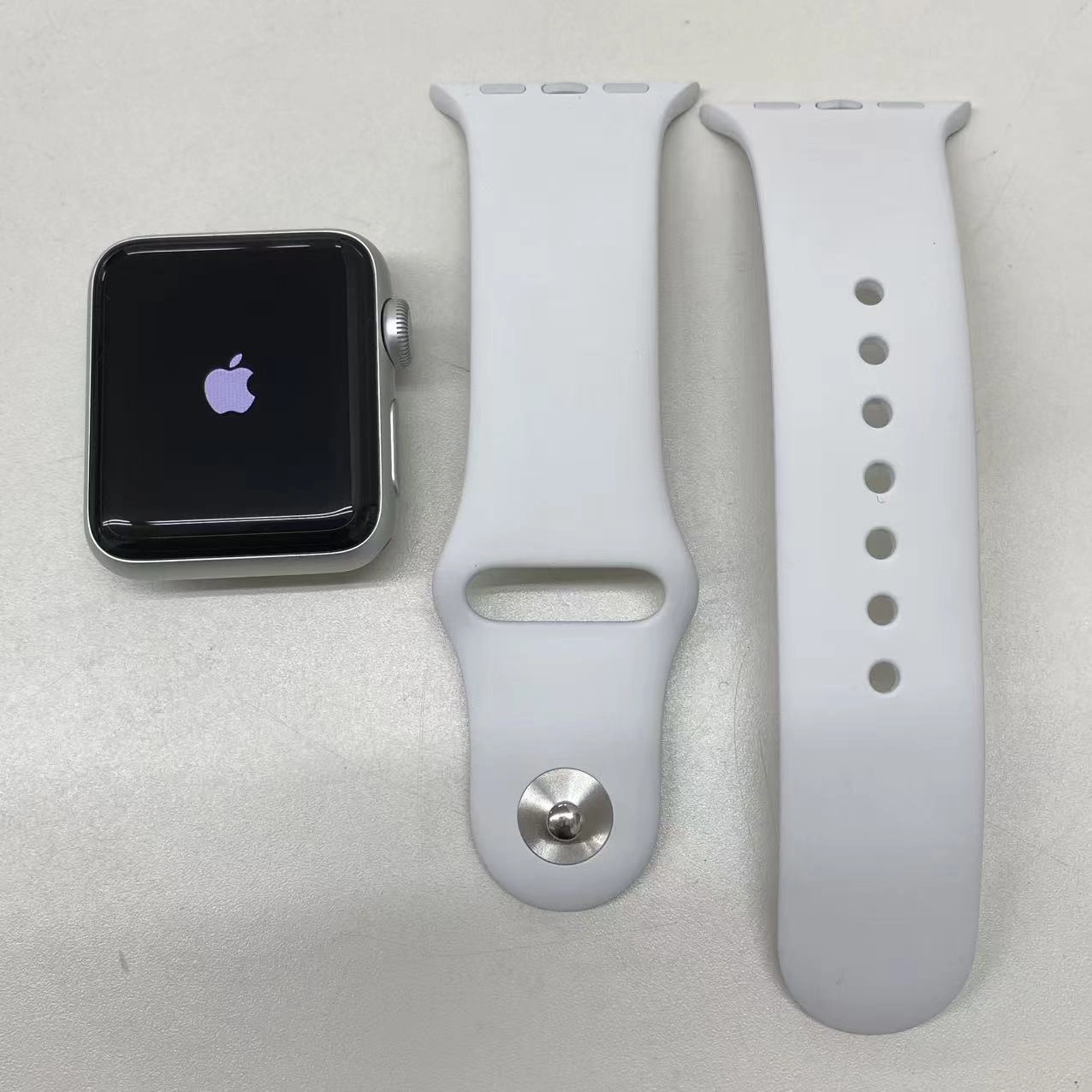 Apple Watch Series3 38mm GPSモデル 8GB シルバー MTEY2J/A 極美品