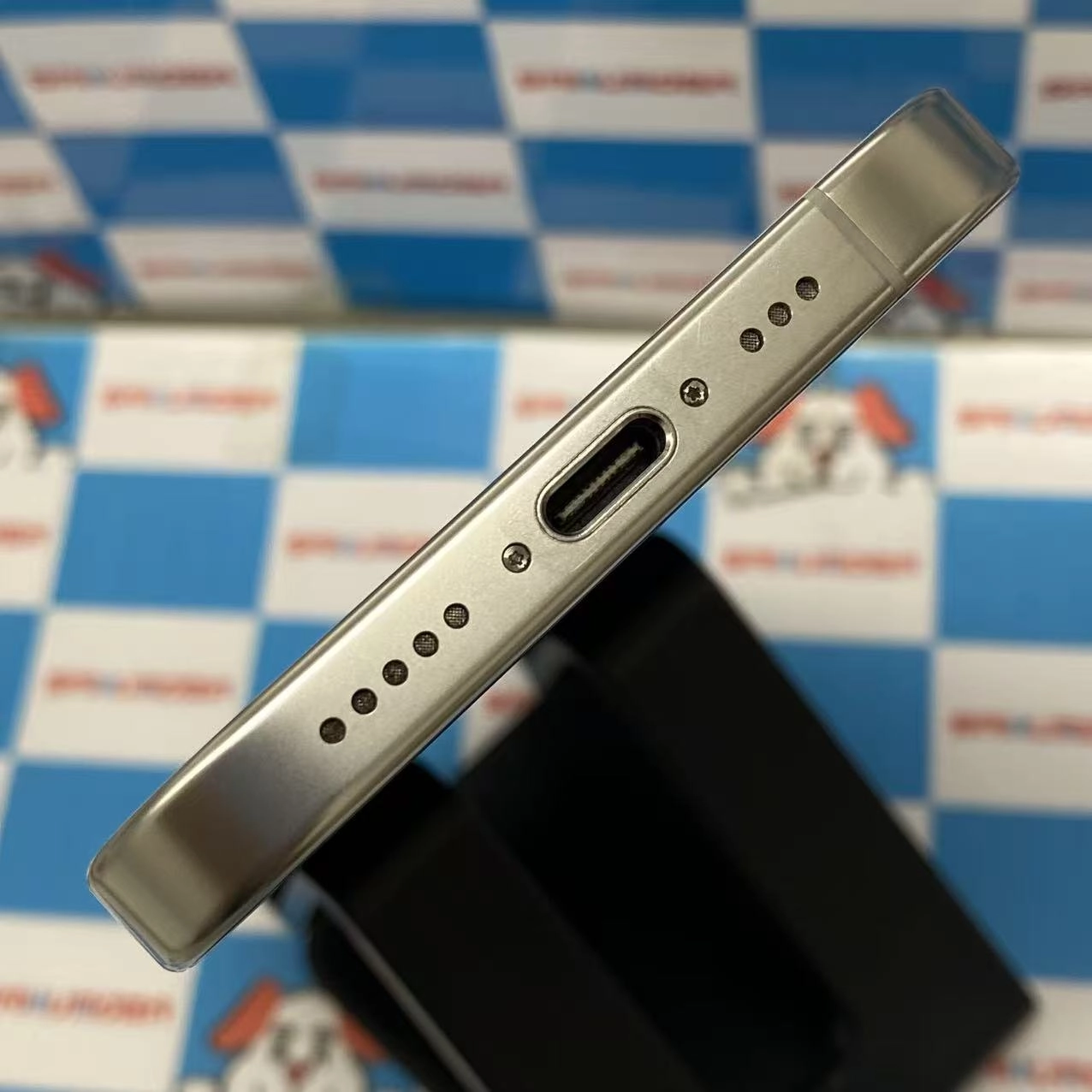 iPhone16 Pro 256GB ホワイトチタニウム MYN13J/A AU版SIMフリー au