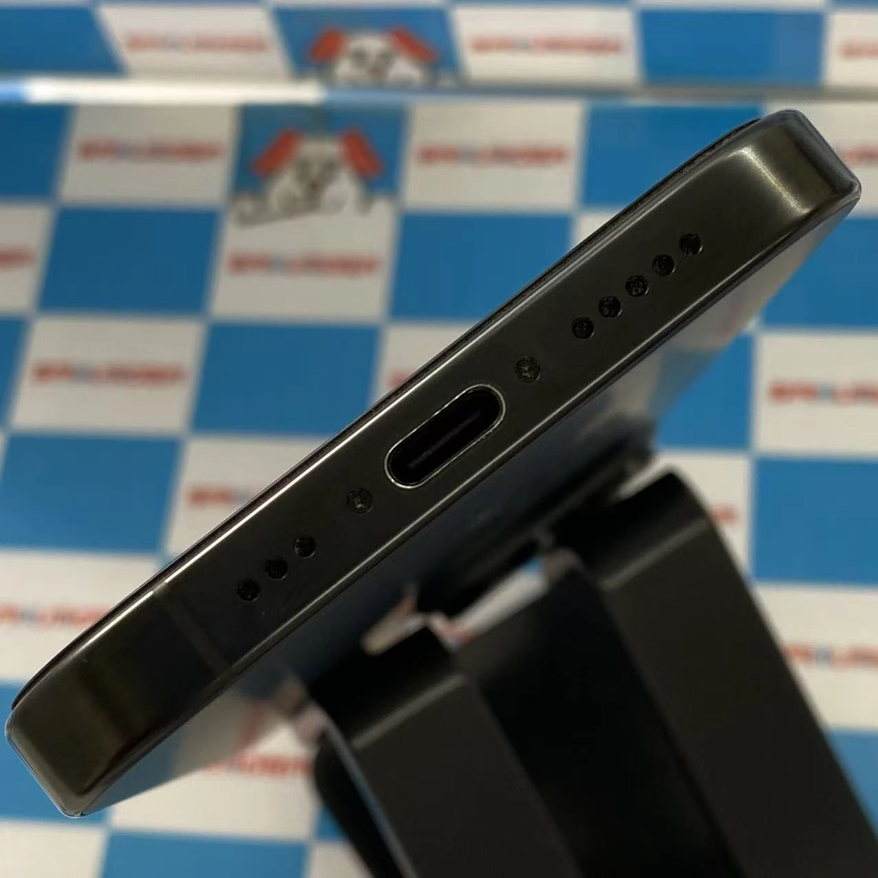 iPhone16 Pro 256GB ブラックチタニウム MYN03J/A  楽天モバイル版SIMフリー美品