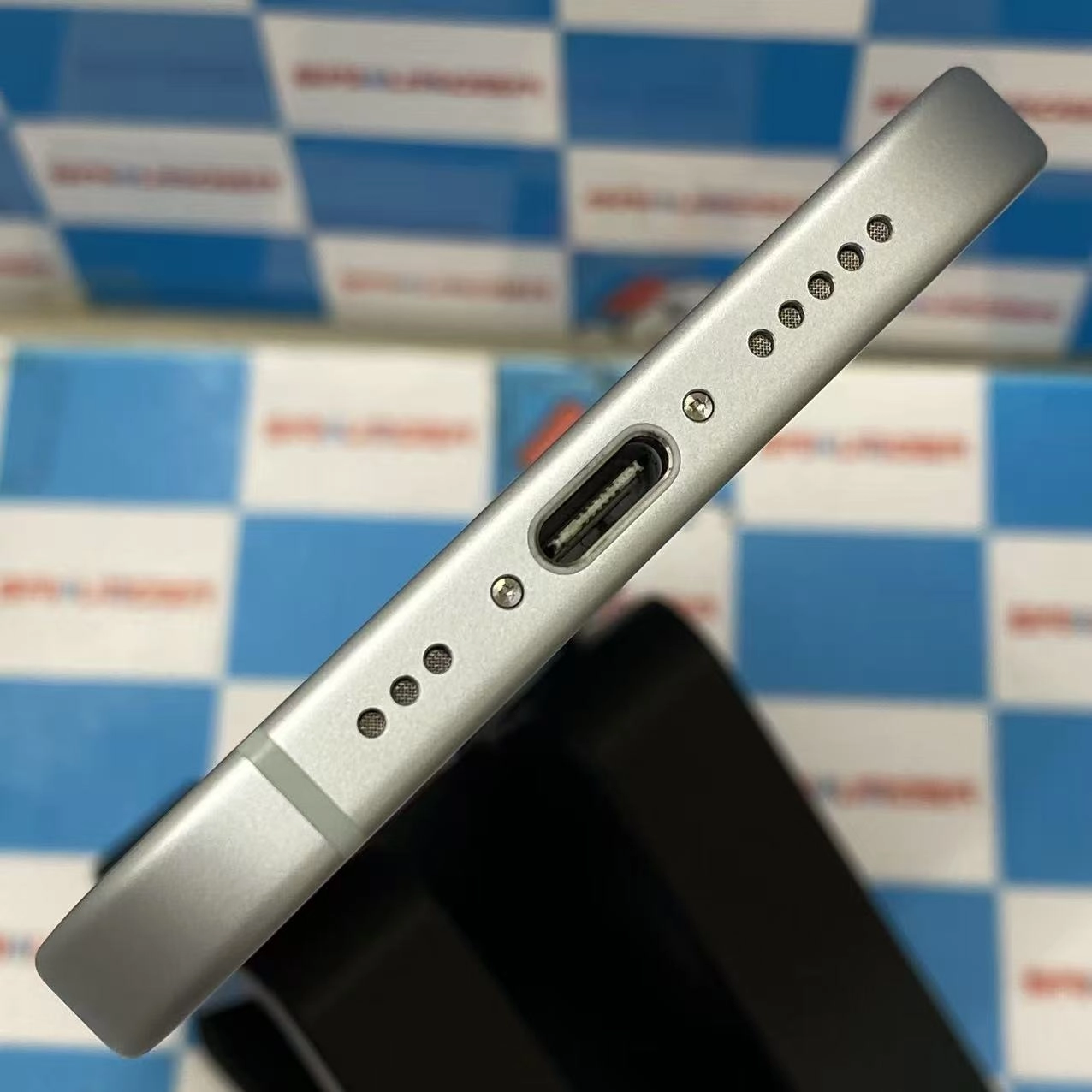 iPhone15 256GB ブルー MTMR3J/A Apple版SIMフリー 美品