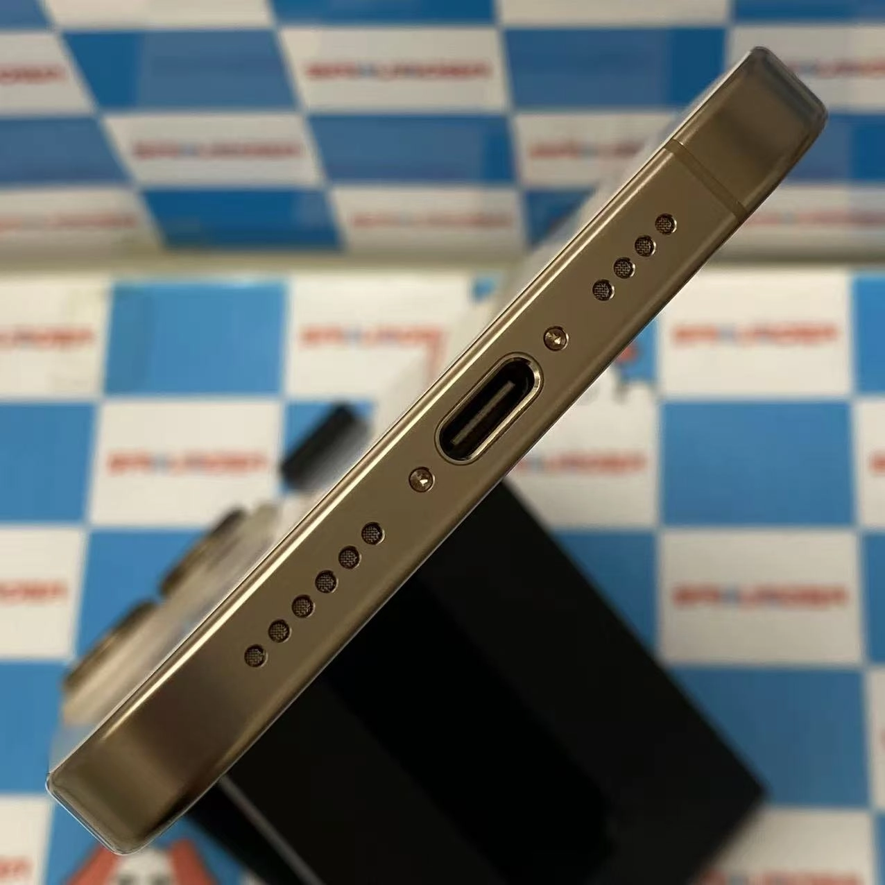 iPhone16 Pro Max 256GB デザートチタニウム 3N530J/A Apple版SIMフリー