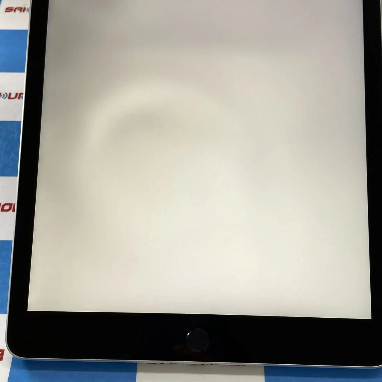 iPad 第9世代 Wi-Fi+Cellularモデル 64GB シルバー MK493J/A SIMフリー訳あり品