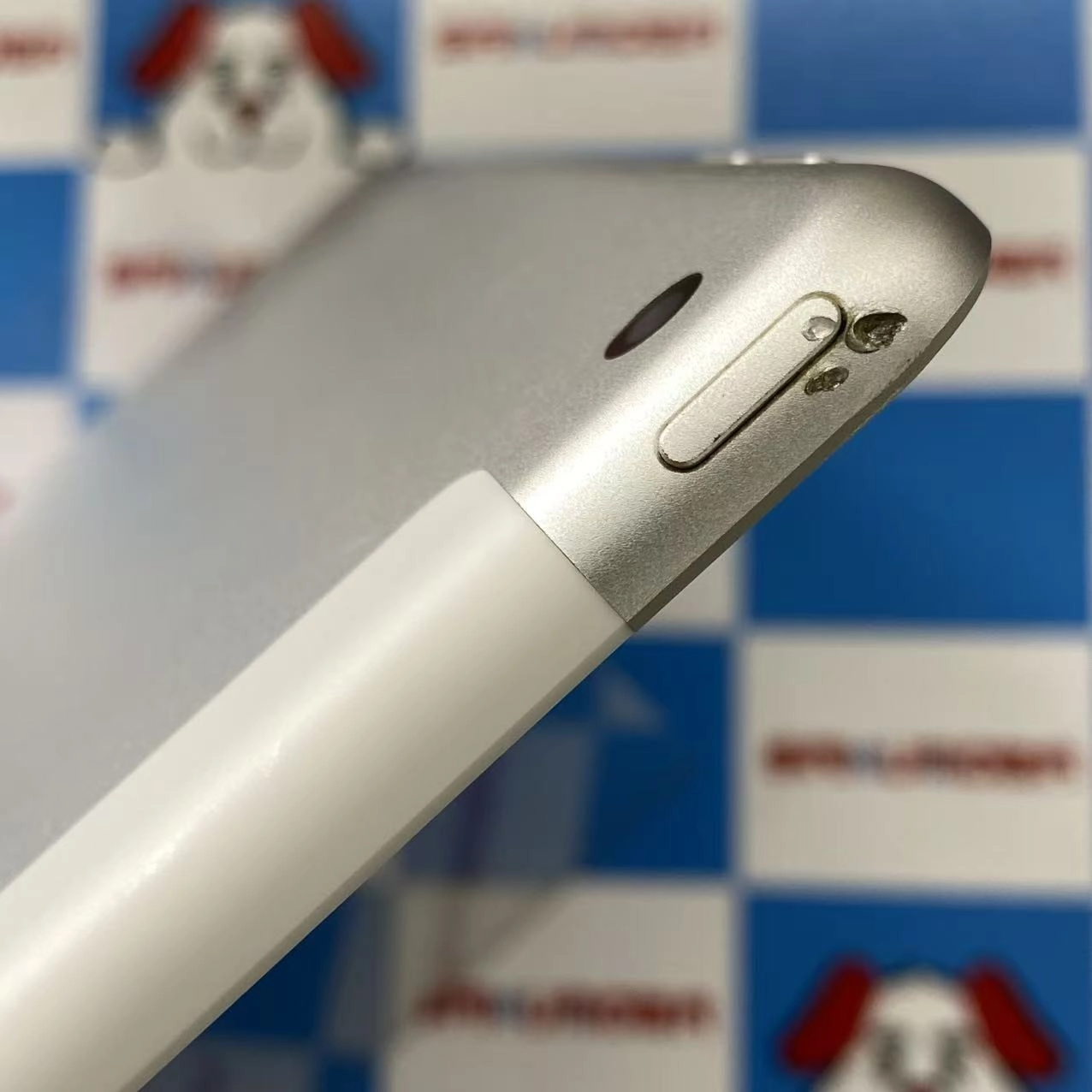 iPad 第9世代 Wi-Fi+Cellularモデル 64GB シルバー MK493J/A SIMフリージャンク品