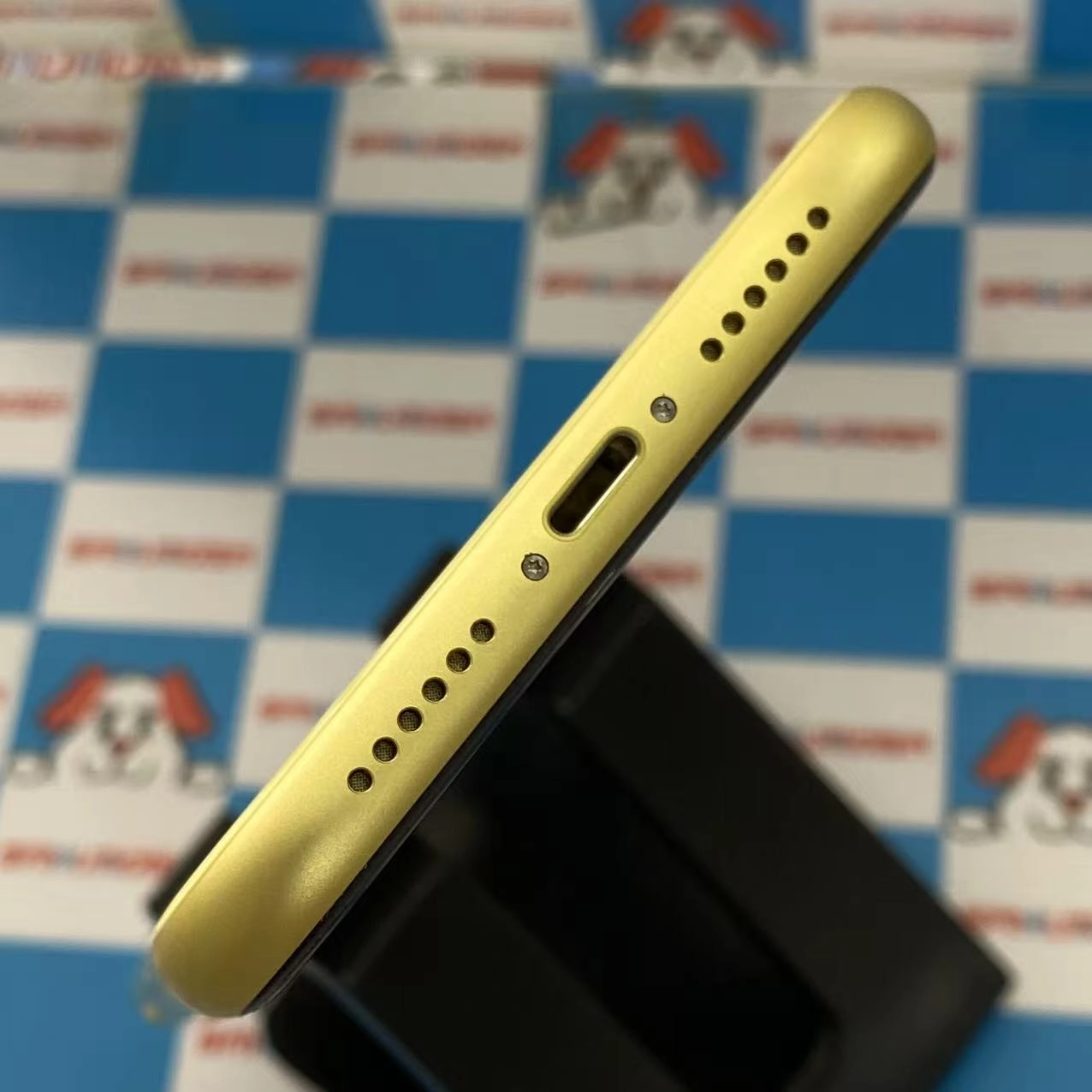 iPhone11 64GB イエロー MWLW2J/A SIMロック解除済 SoftBankジャンク品
