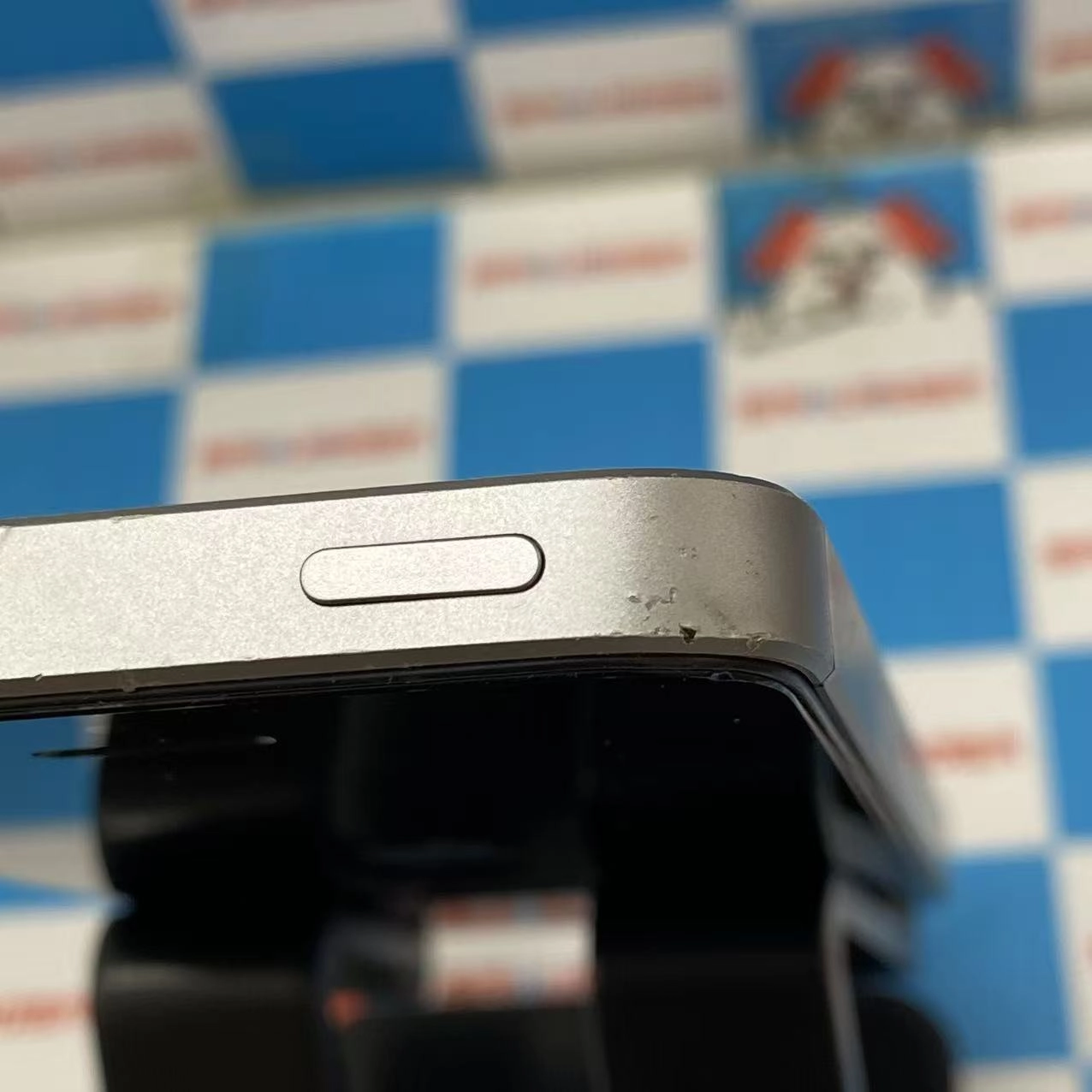 iPhoneSE 64GB スペースグレイ MLM62J/A docomo版SIMフリー 訳あり品