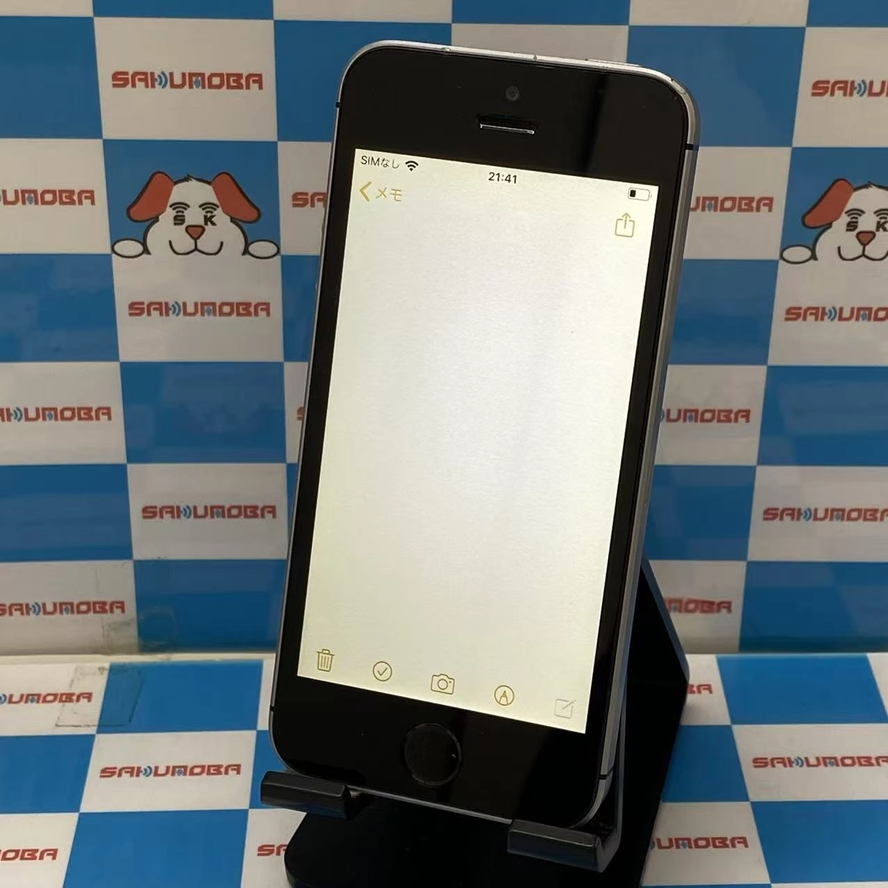 iPhoneSE 64GB スペースグレイ MLM62J/A docomo版SIMフリー 訳あり品