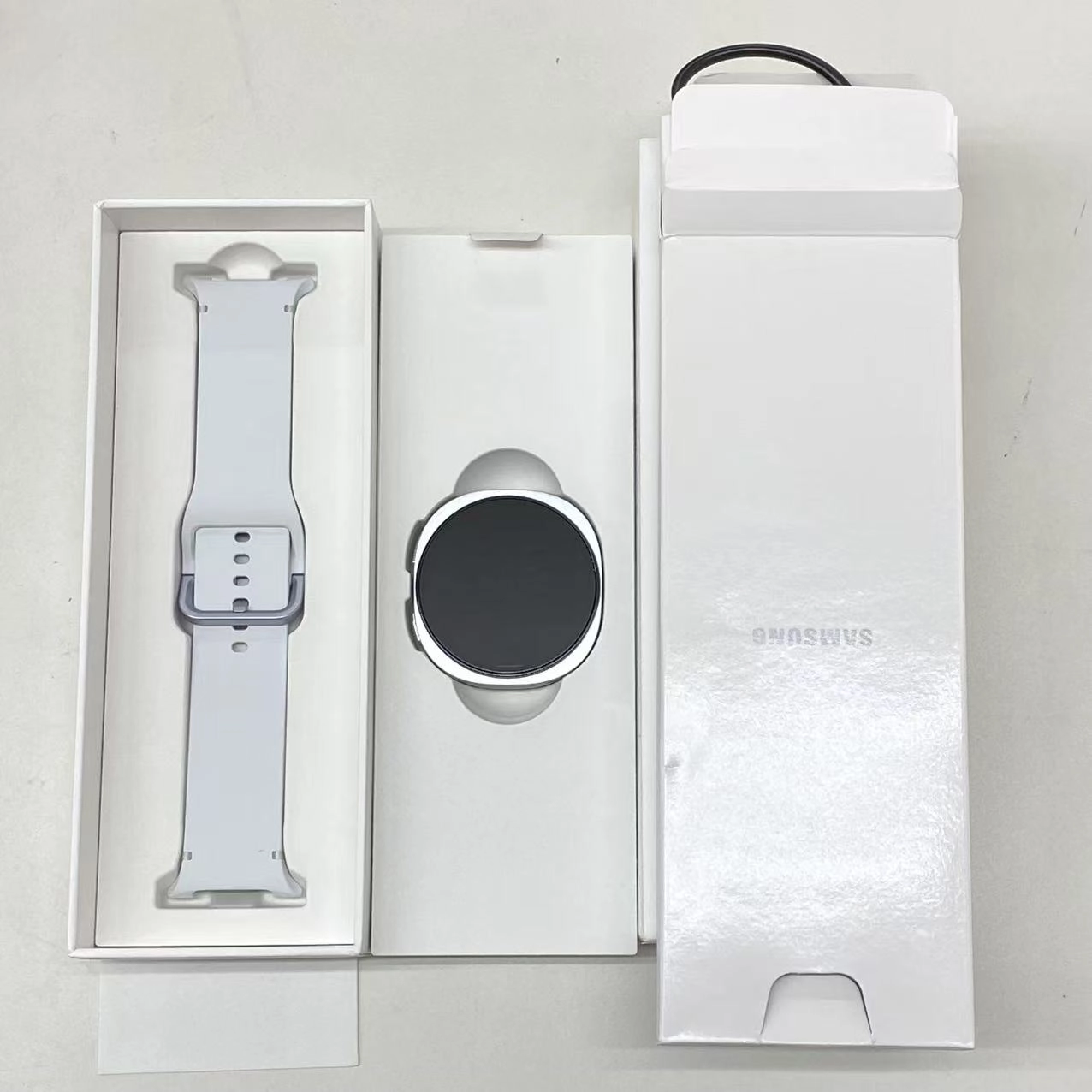 Galaxy Watch8 44mm LTEモデル 32GB シルバー SM-L335F SoftBank版SIMフリー 新品同様