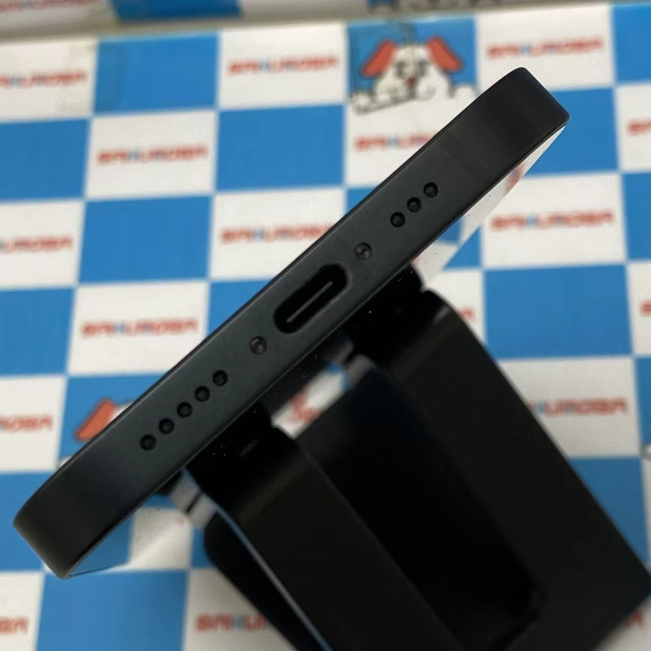 iPhone 16e 128GB ブラック MD1Q4J/A SoftBank版SIMフリー 美品
