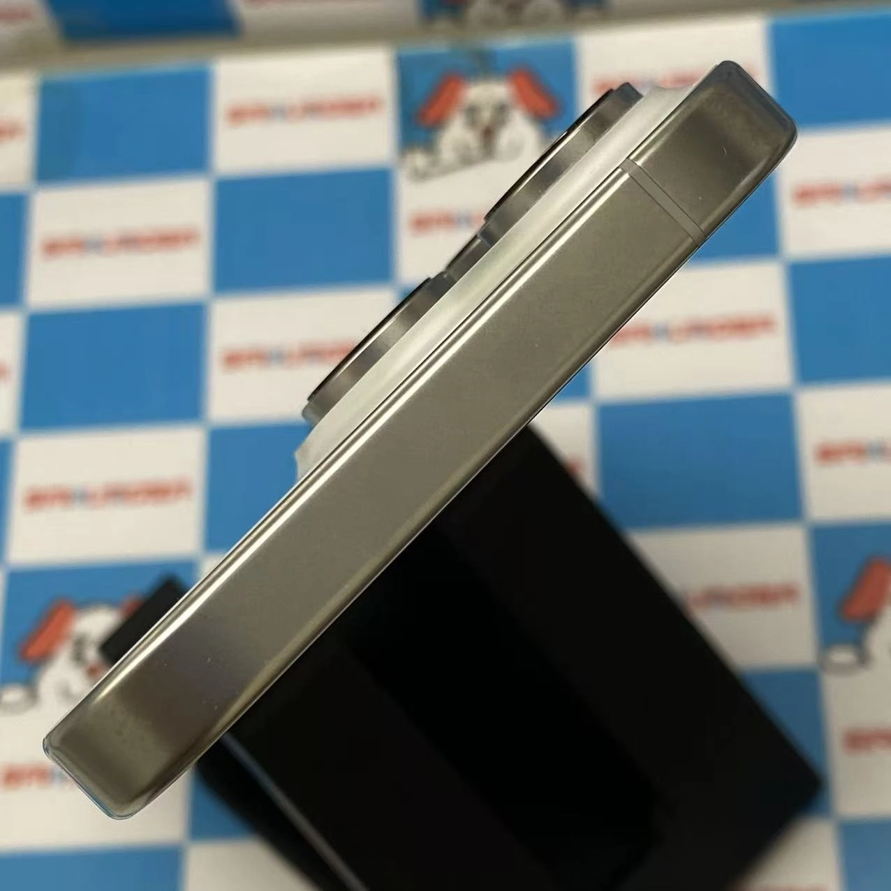 iPhone16 Pro 256GB ホワイトチタニウム NYN13J/A SIMフリー 極美品